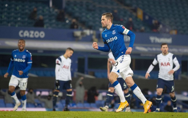 到了亞洲足 到了亞洲足